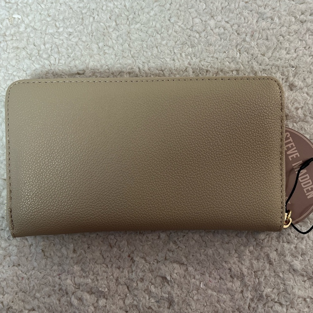 Steve Madden Taupe Pebble Wristlet Clutch - Picture 4 of 12